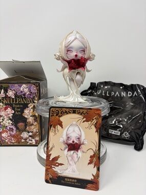 SKULLPANDA The Crown In Ashes Popmart PETALS IN FOUR ACTS Series Vinyl Figure